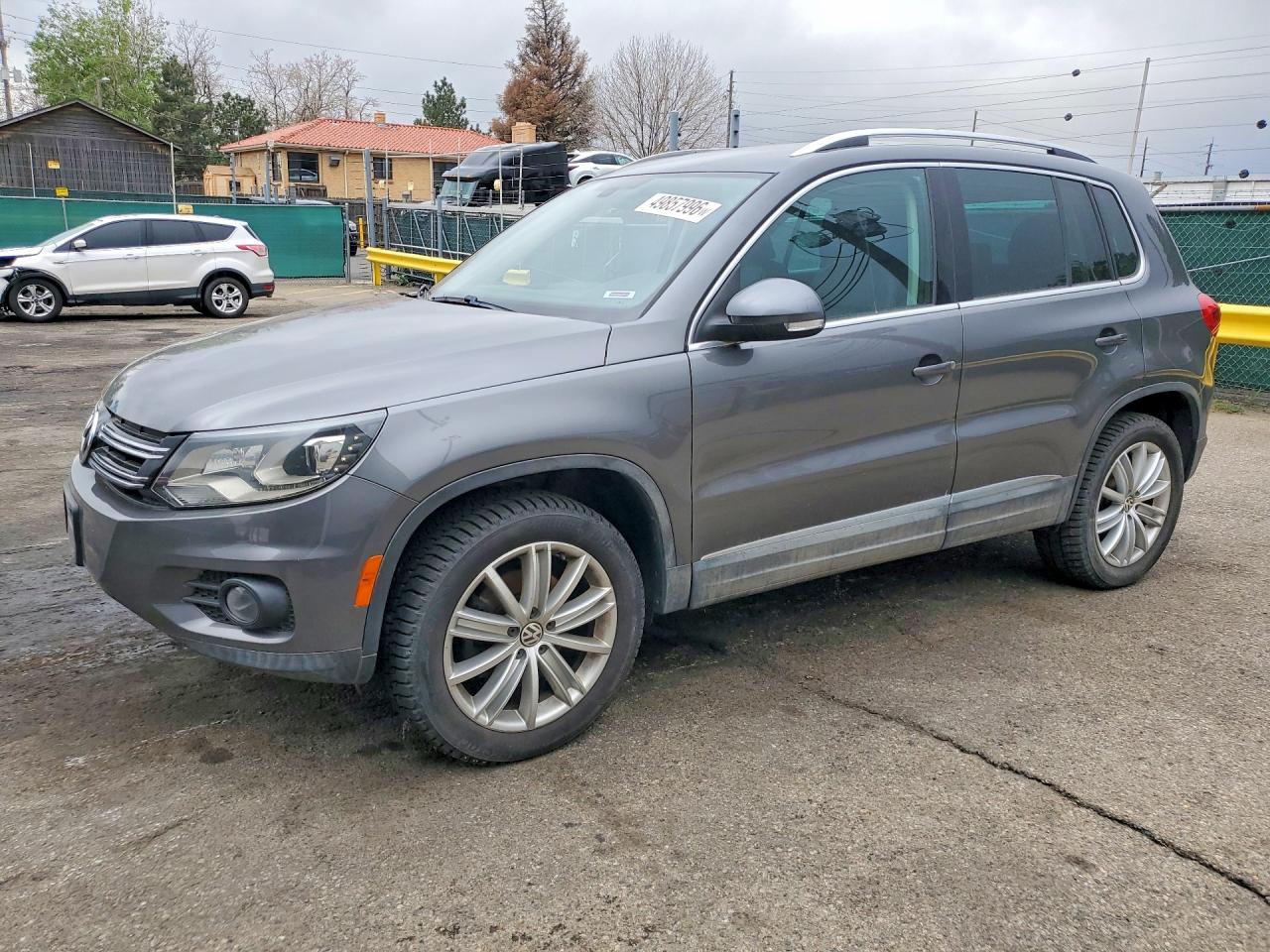 VOLKSWAGEN TIGUAN 2016