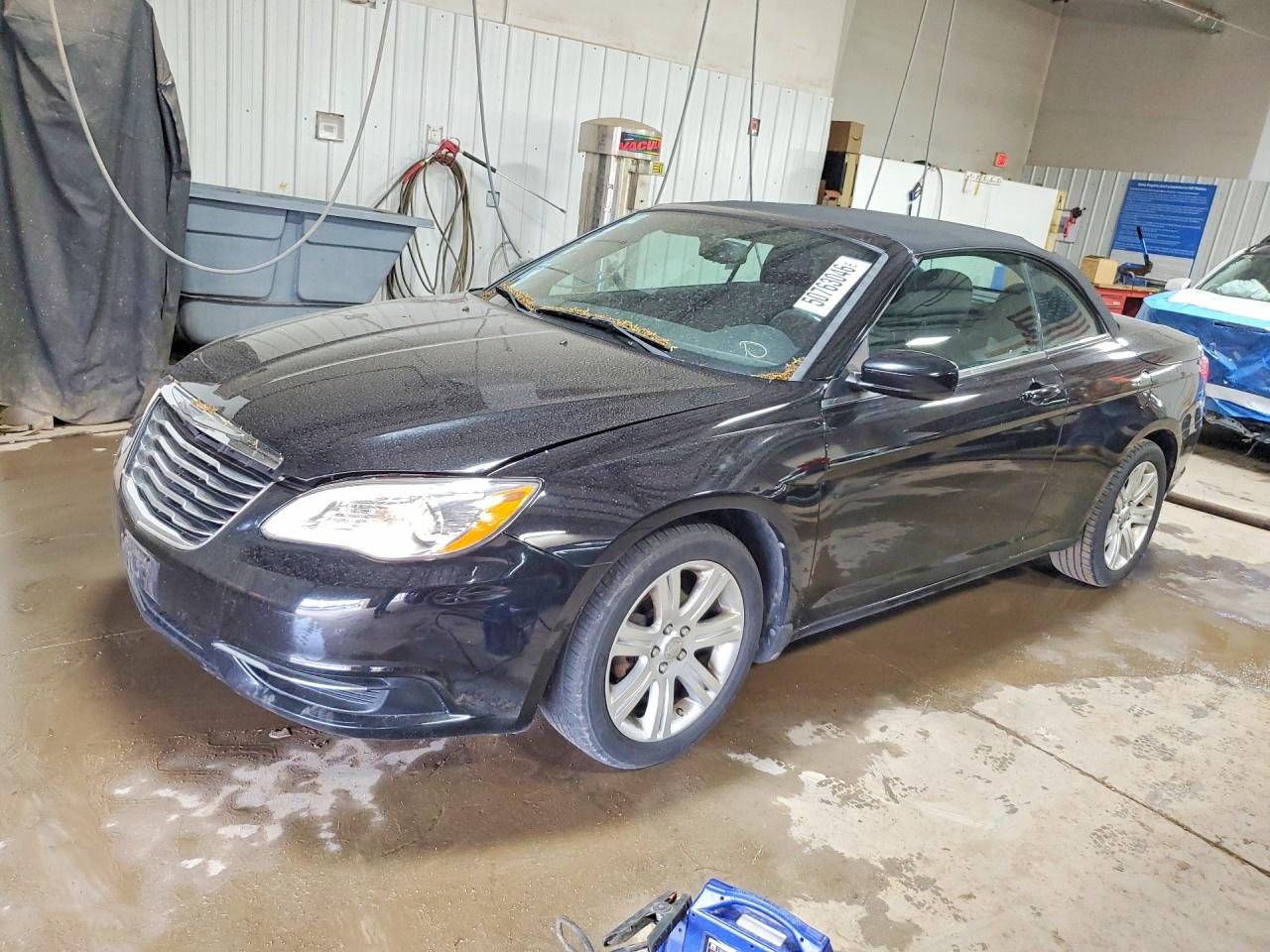 CHRYSLER 200 2013