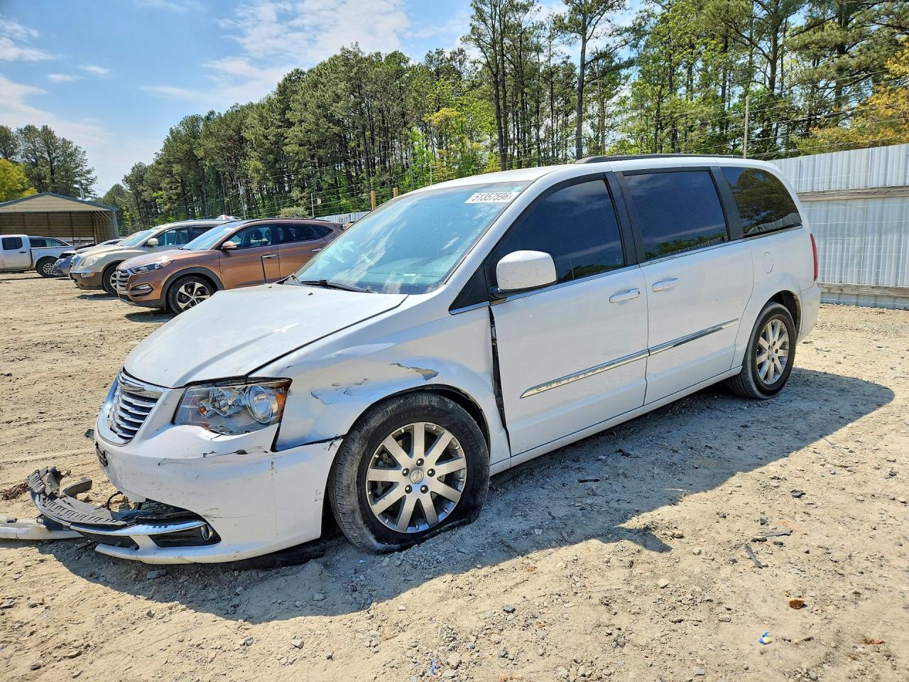 CHRYSLER TOWN & COUNTRY 2016