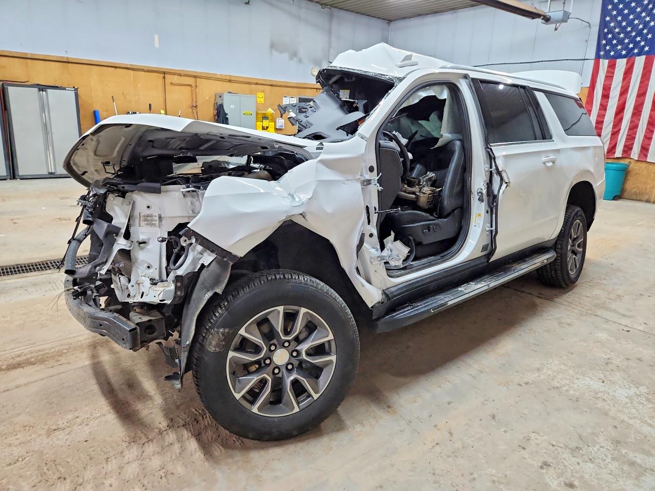 CHEVROLET SUBURBAN 2022