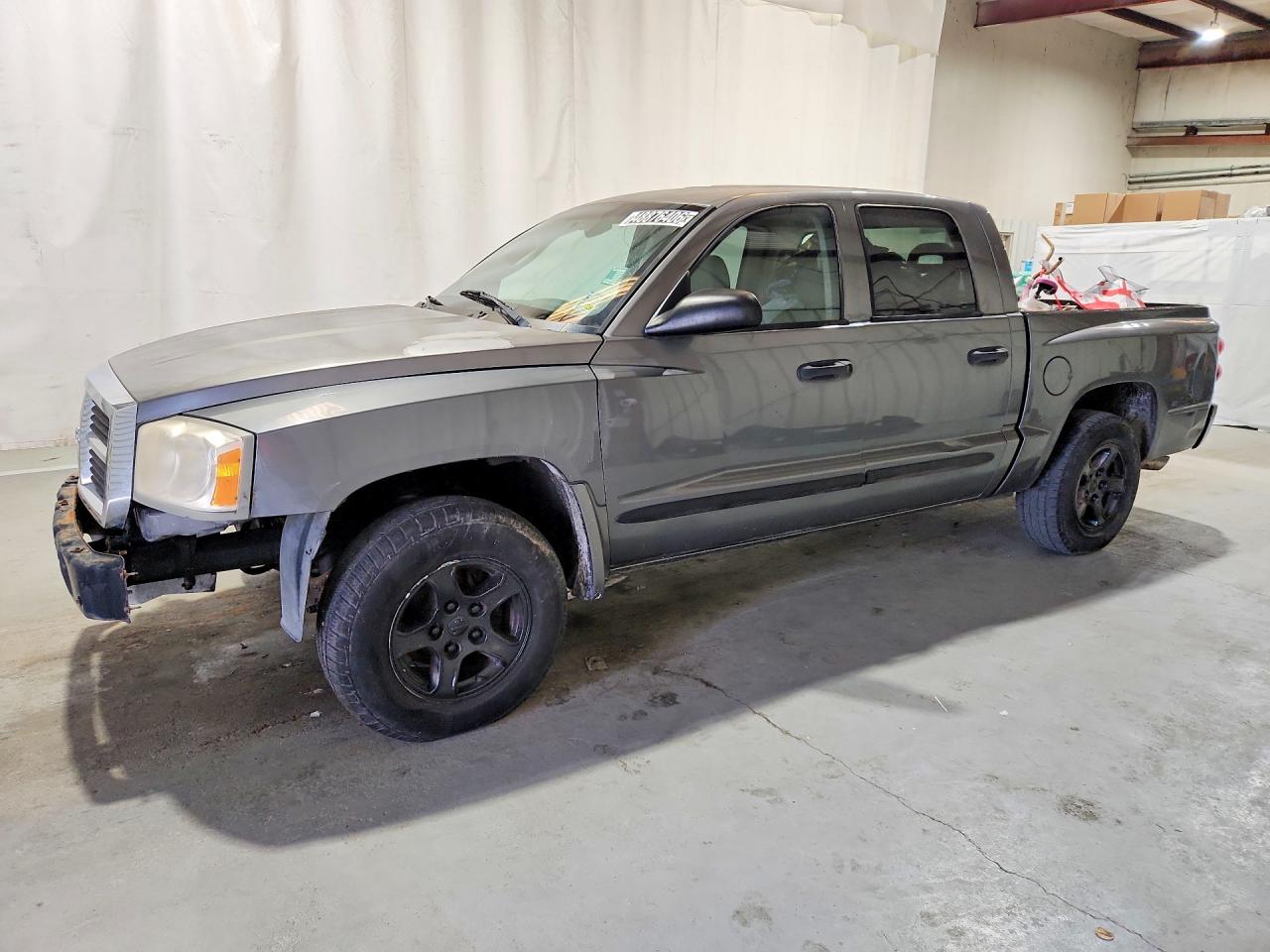 DODGE DAKOTA 2005