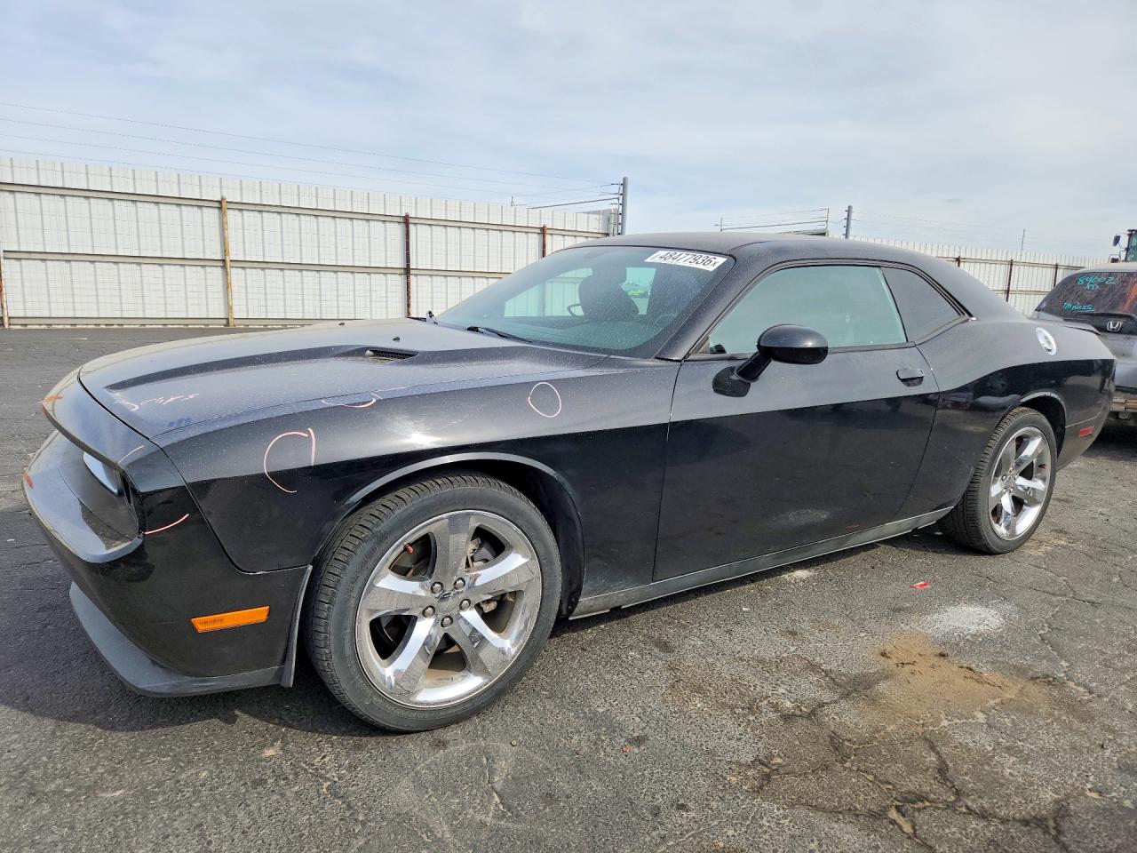 DODGE CHALLENGER 2013