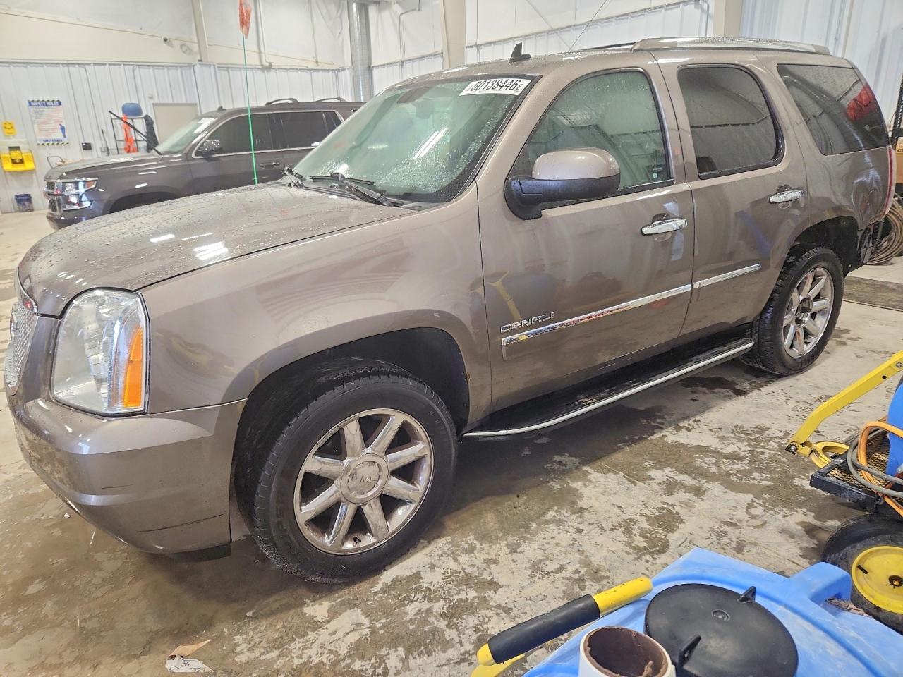 GMC YUKON 2013