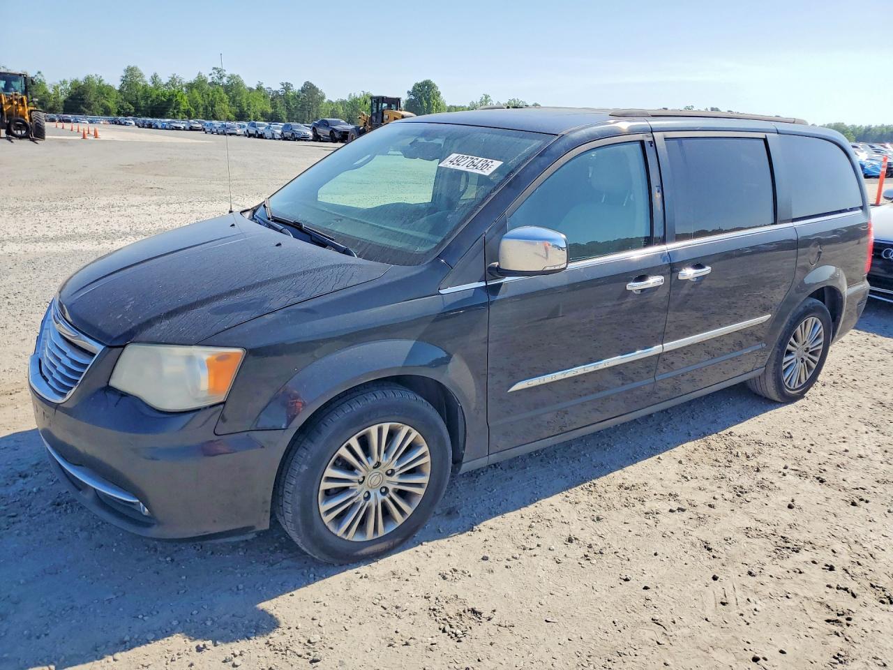 CHRYSLER TOWN & COUNTRY 2013
