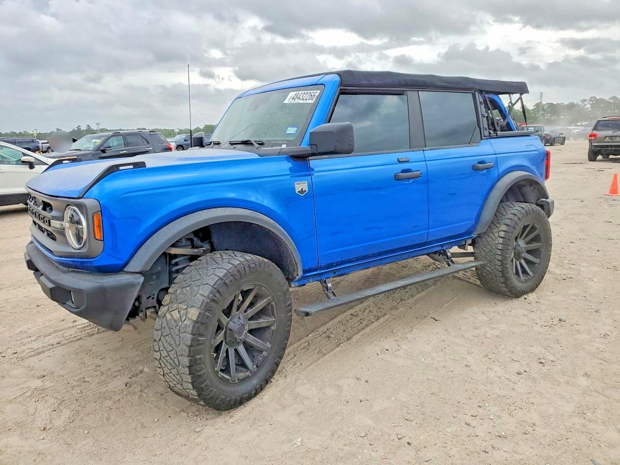 FORD BRONCO 2022