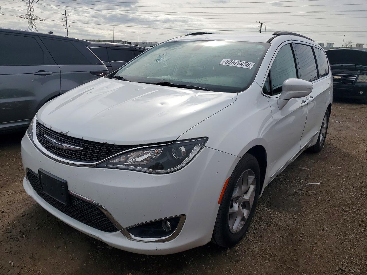 CHRYSLER PACIFICA 2017