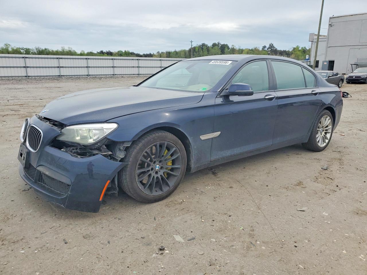 BMW 750 2014