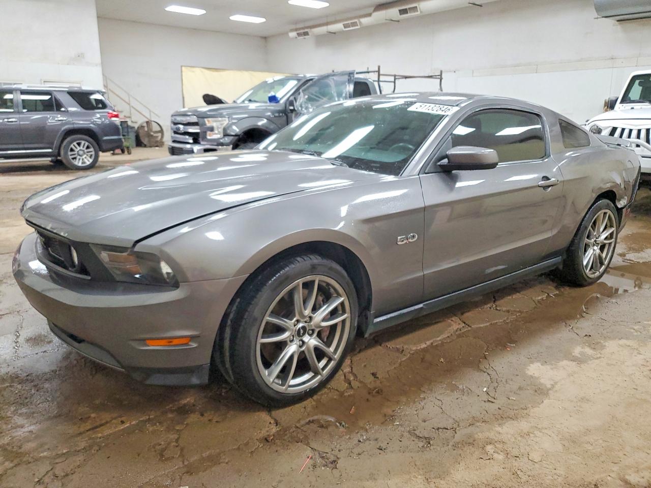 FORD MUSTANG 2012