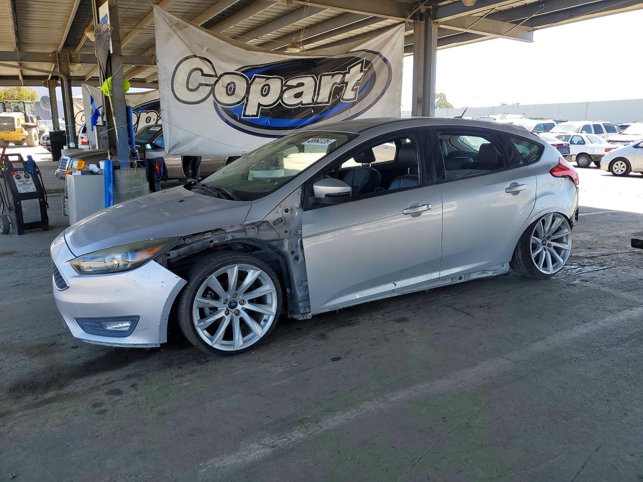 FORD FOCUS 2016