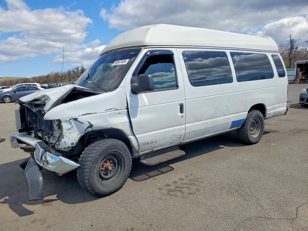 FORD ECONOLINE 2010