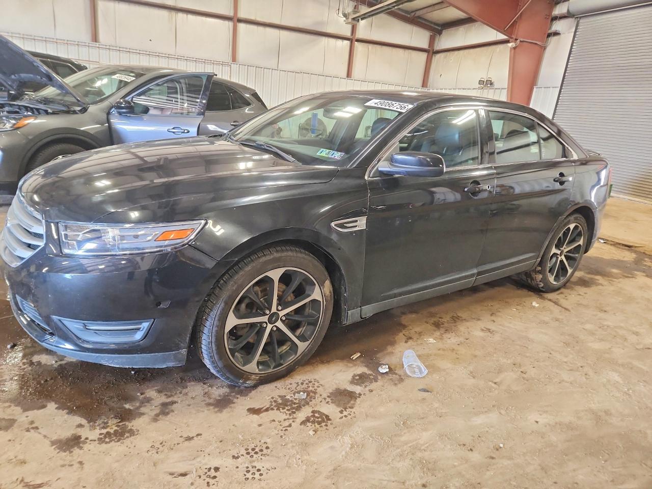 FORD TAURUS 2014
