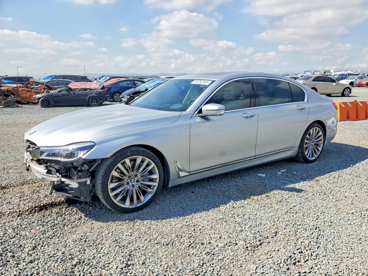BMW 750 2017