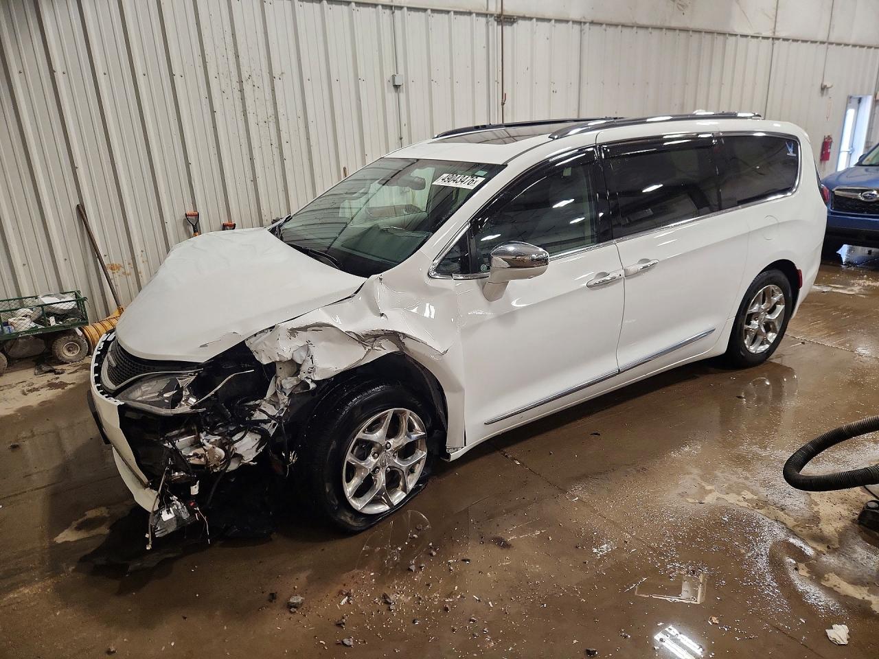 CHRYSLER PACIFICA 2017