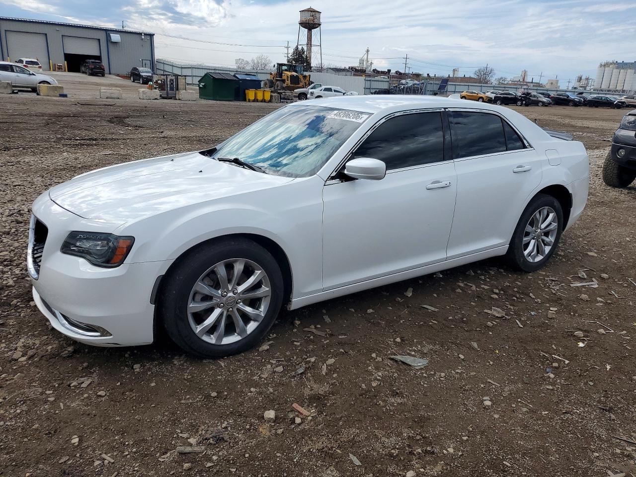 CHRYSLER 300 2015