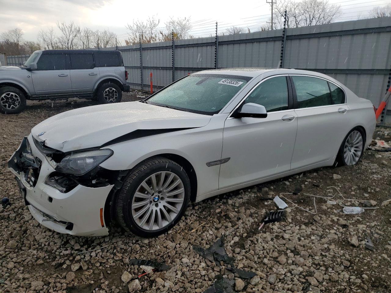 BMW 750 2012