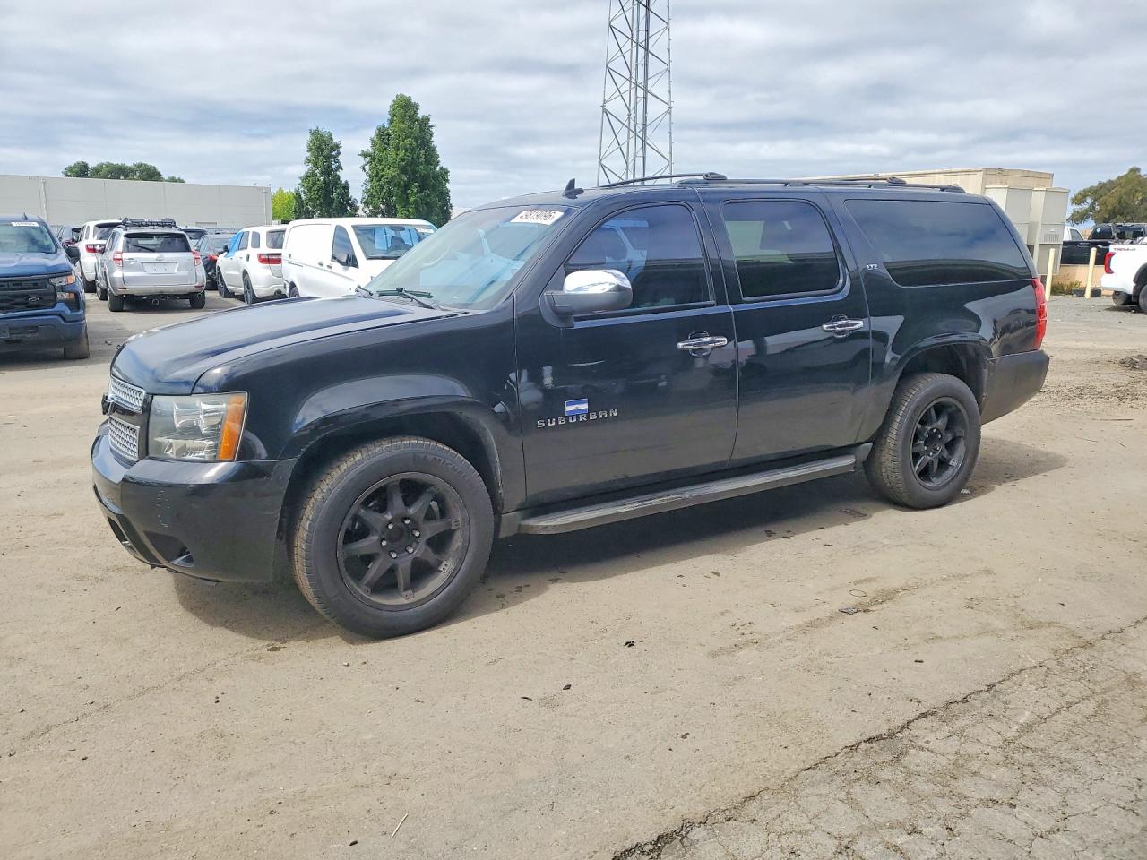 CHEVROLET SUBURBAN 2012