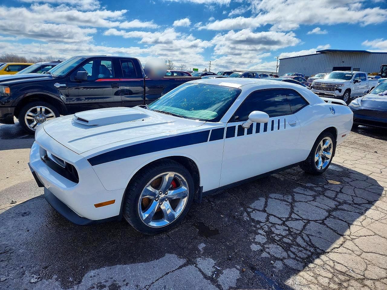 DODGE CHALLENGER 2011