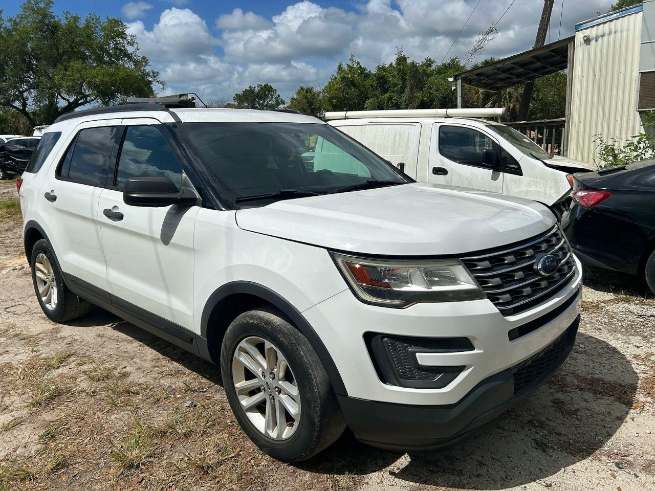 FORD EXPLORER 2017