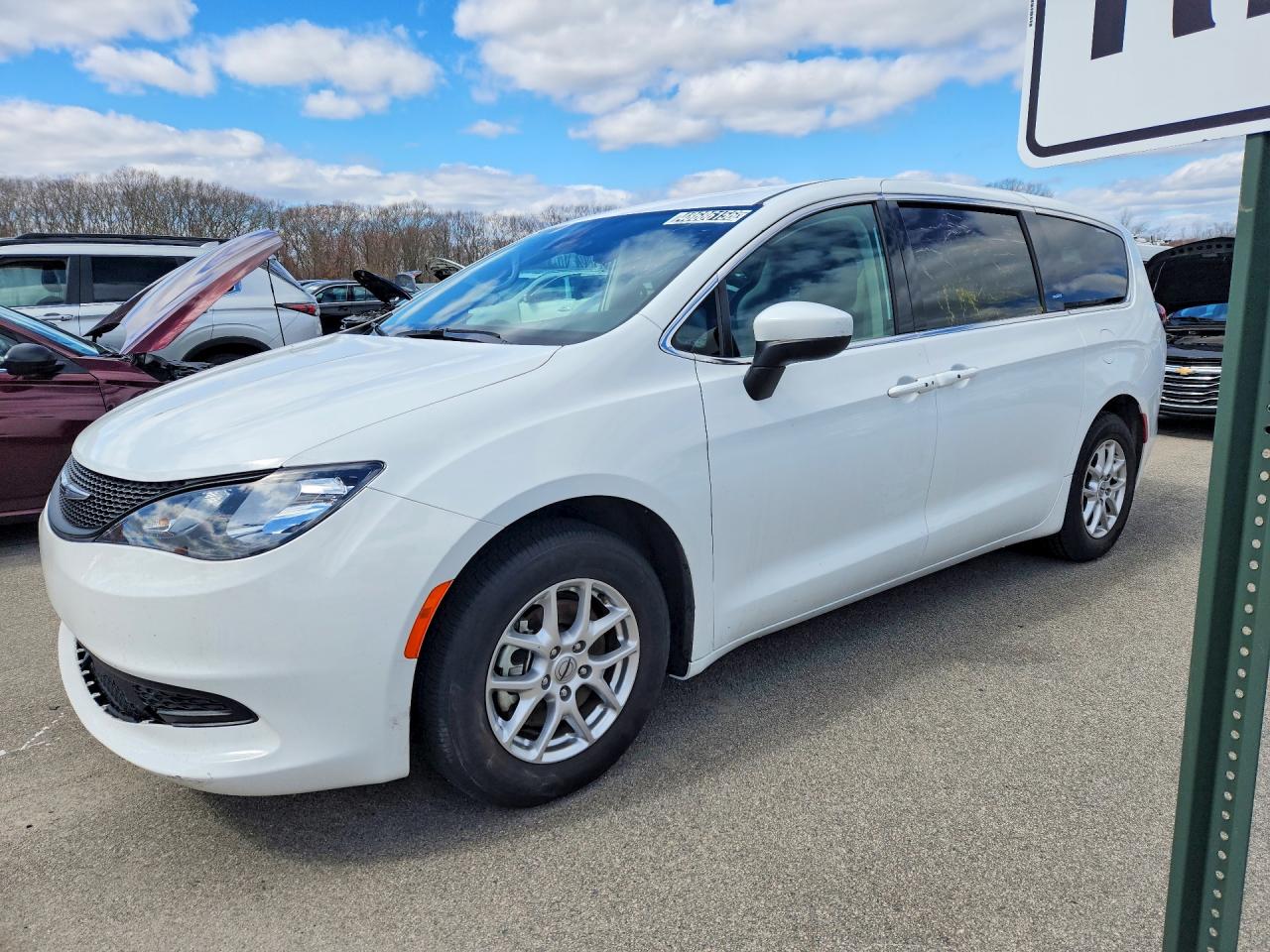 CHRYSLER VOYAGER 2023