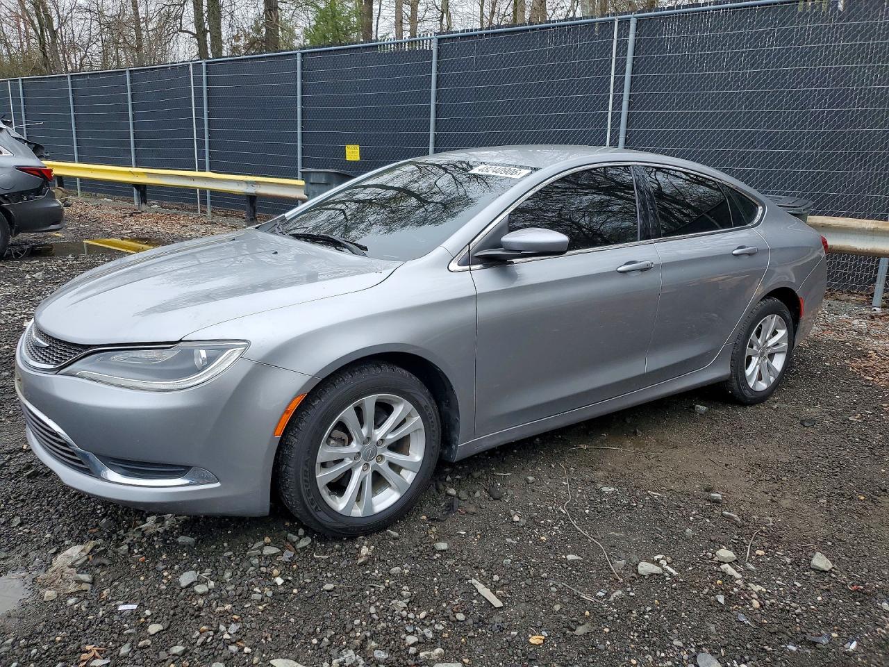 CHRYSLER 200 2015