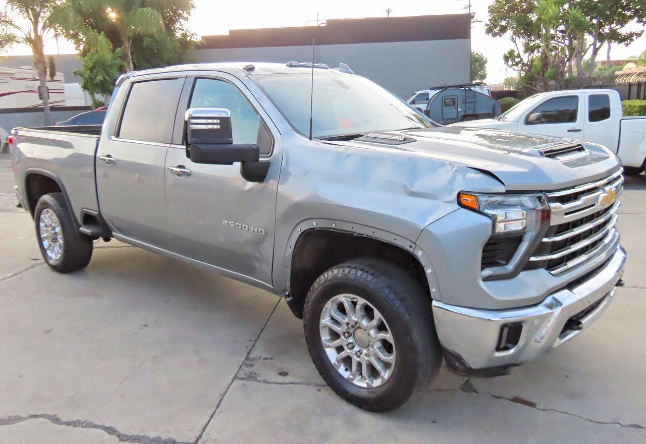 CHEVROLET SILVERADO 2024