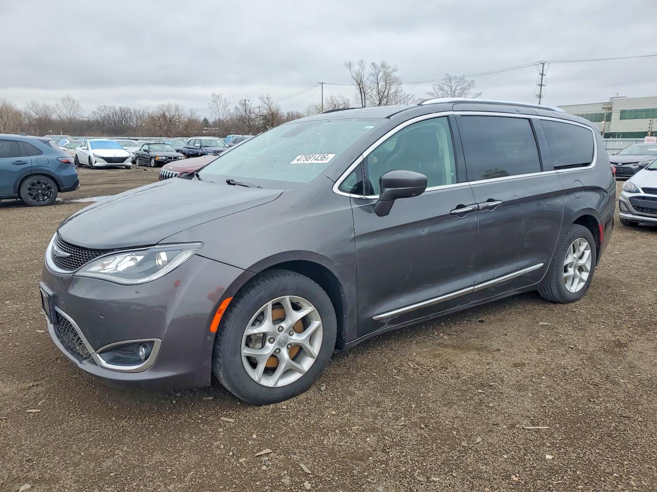CHRYSLER PACIFICA 2017