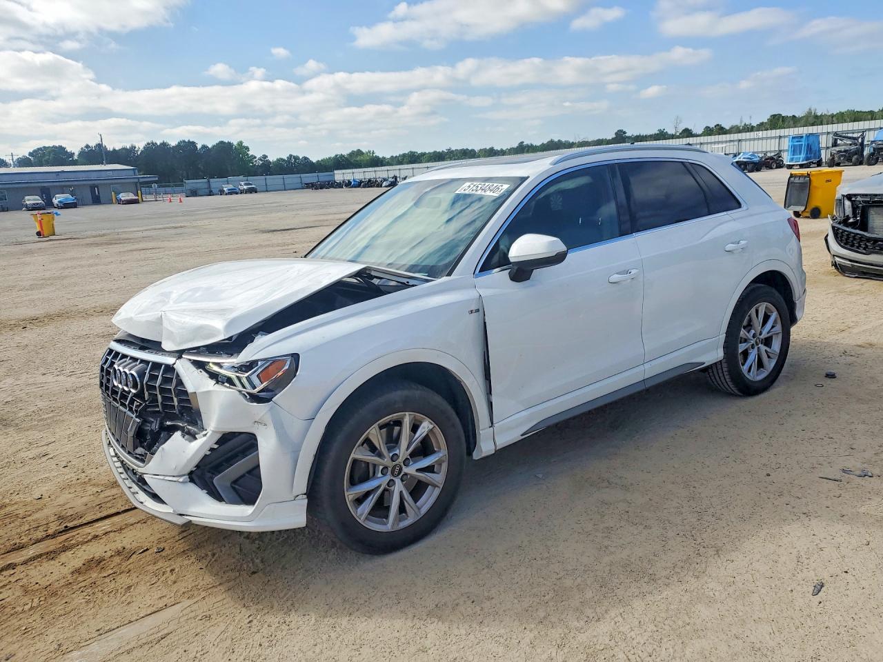 AUDI Q3 2023