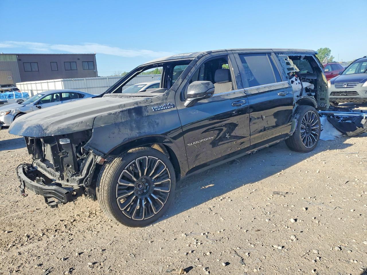 CHEVROLET SUBURBAN 2025