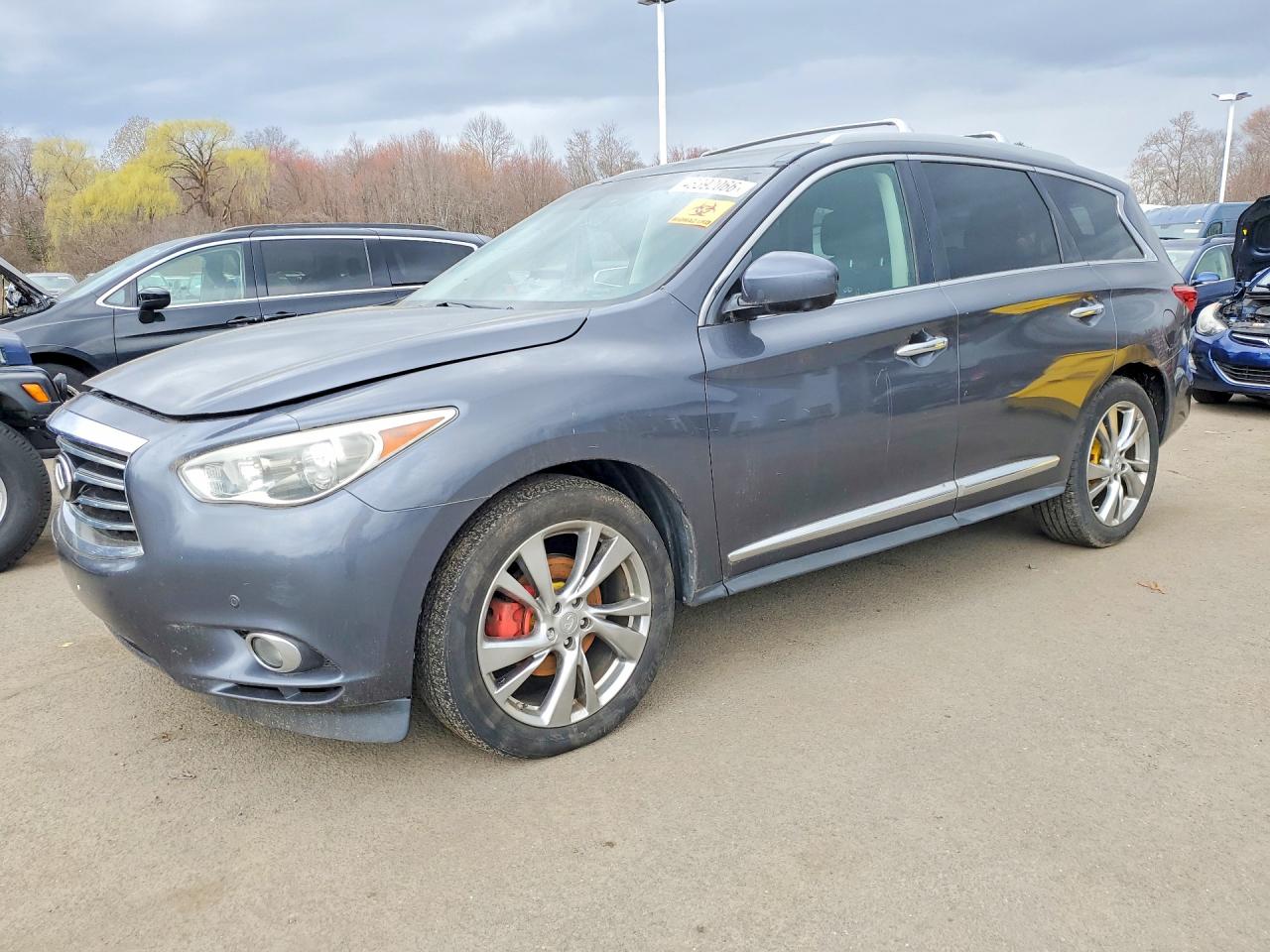 INFINITI JX35 2013