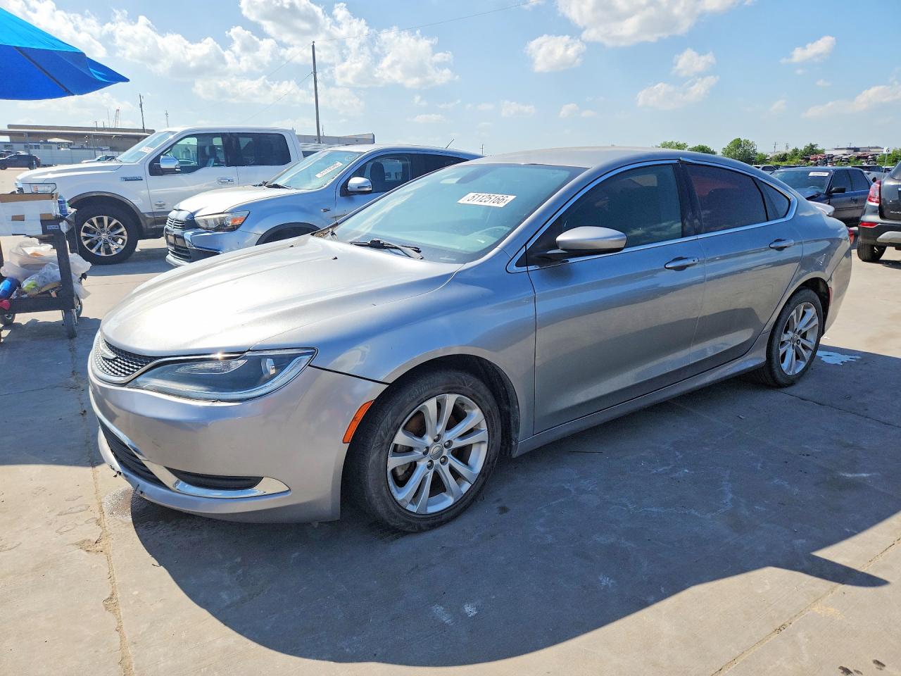 CHRYSLER 200 2015