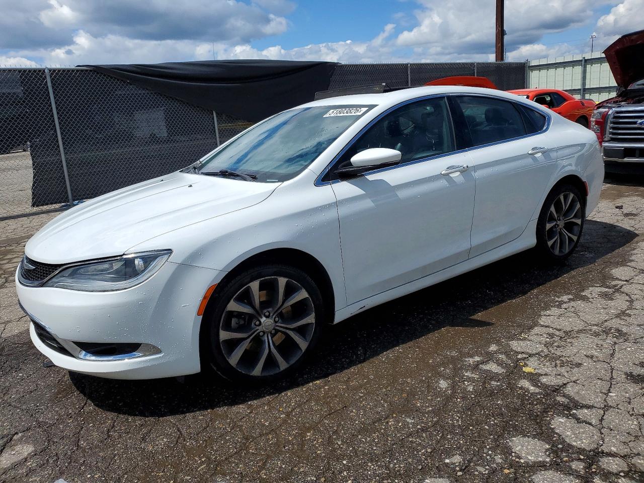 CHRYSLER 200 2015