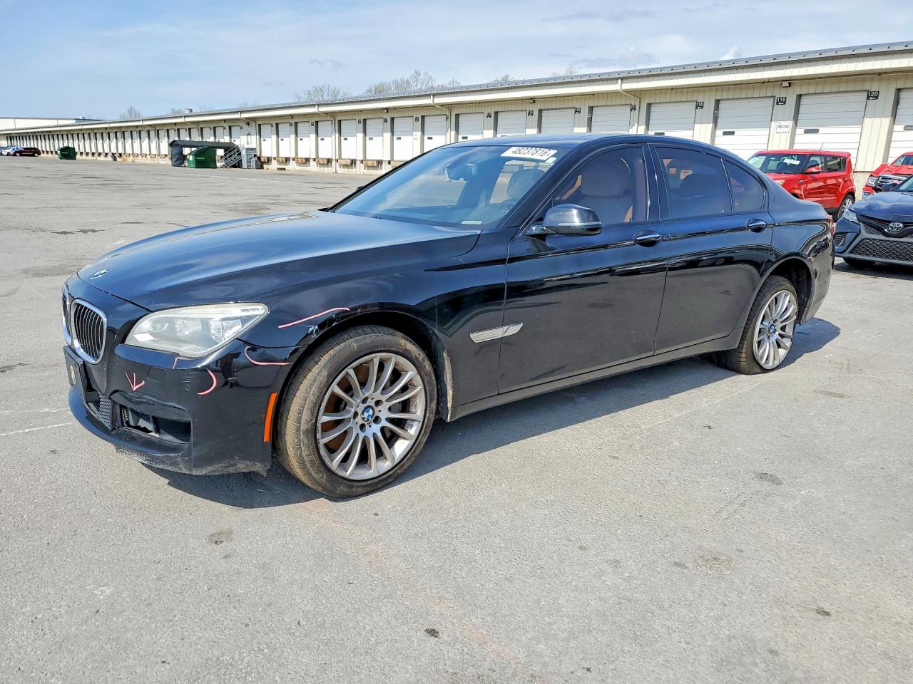 BMW 750 2013