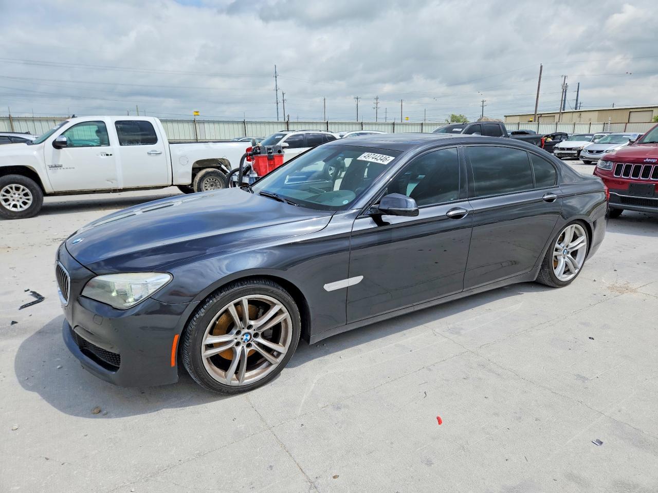 BMW 740 2014