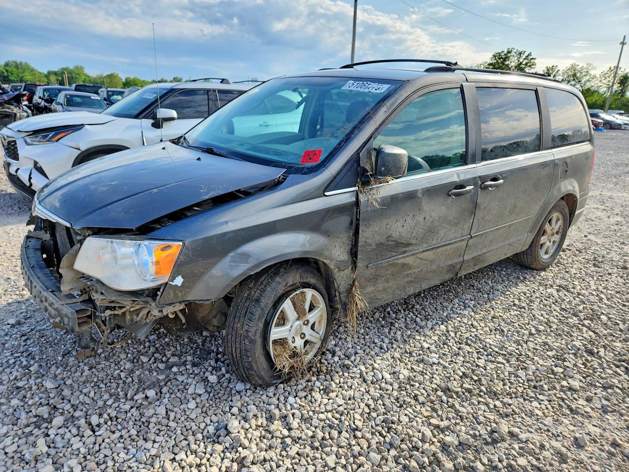 CHRYSLER TOWN & COUNTRY 2010