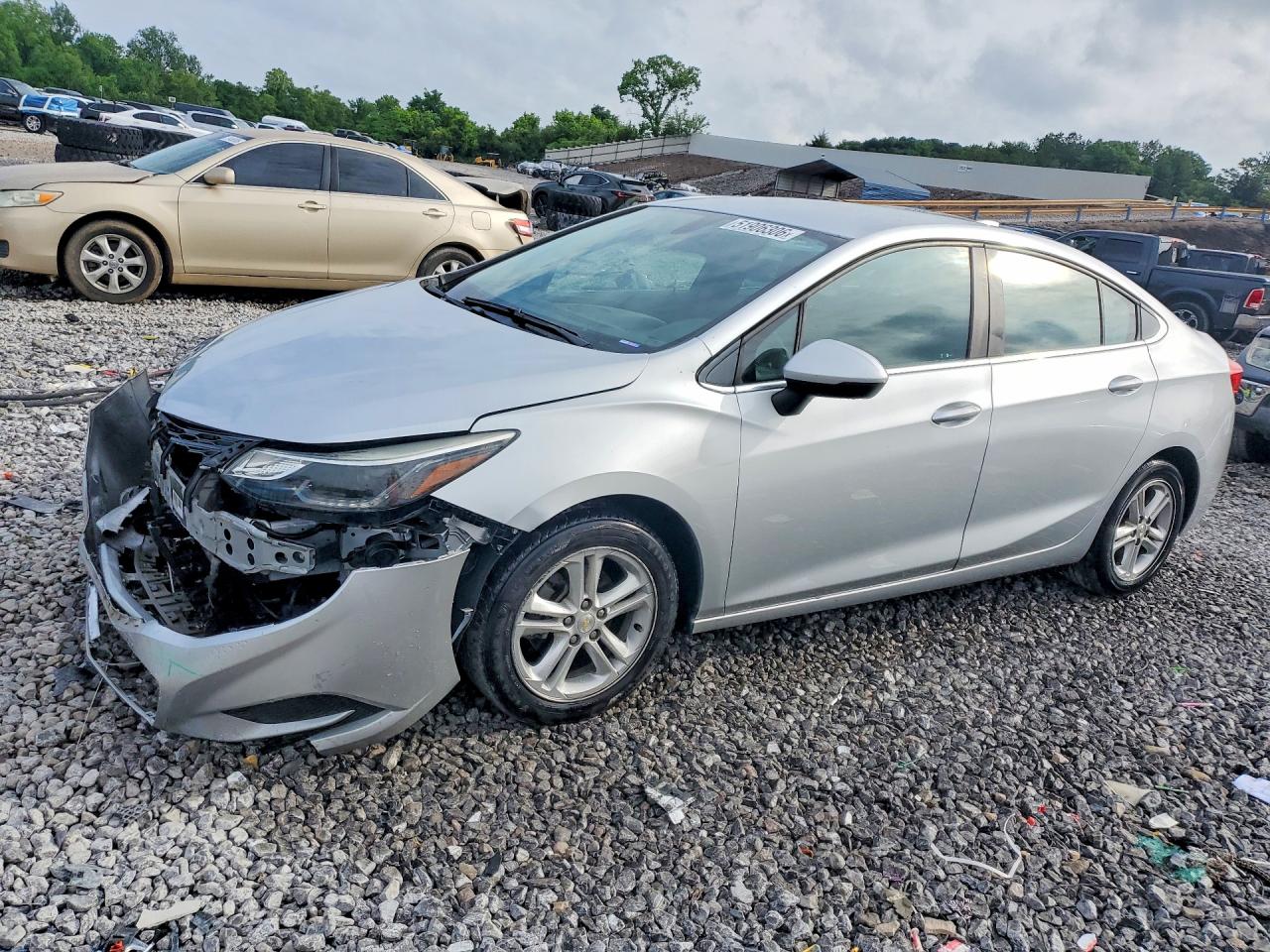 CHEVROLET CRUZE 2018