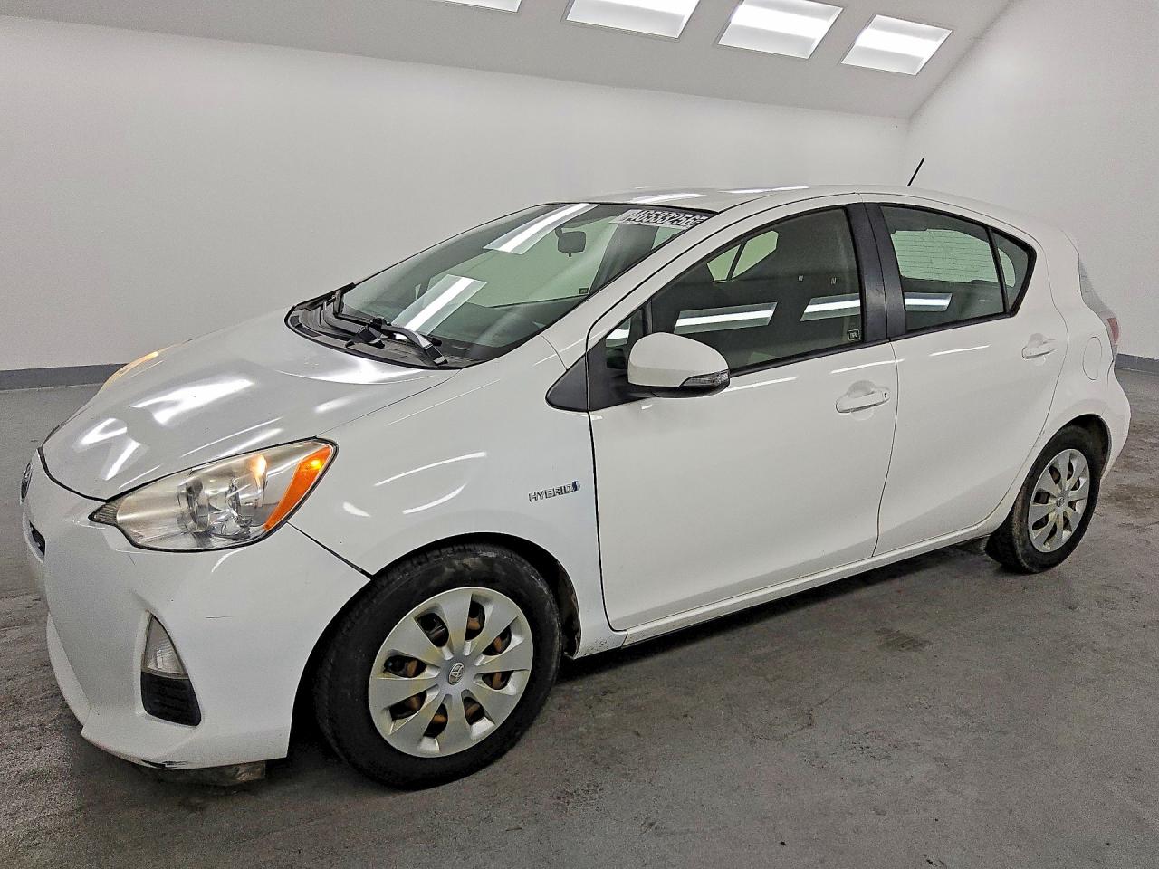 TOYOTA PRIUS C 2012