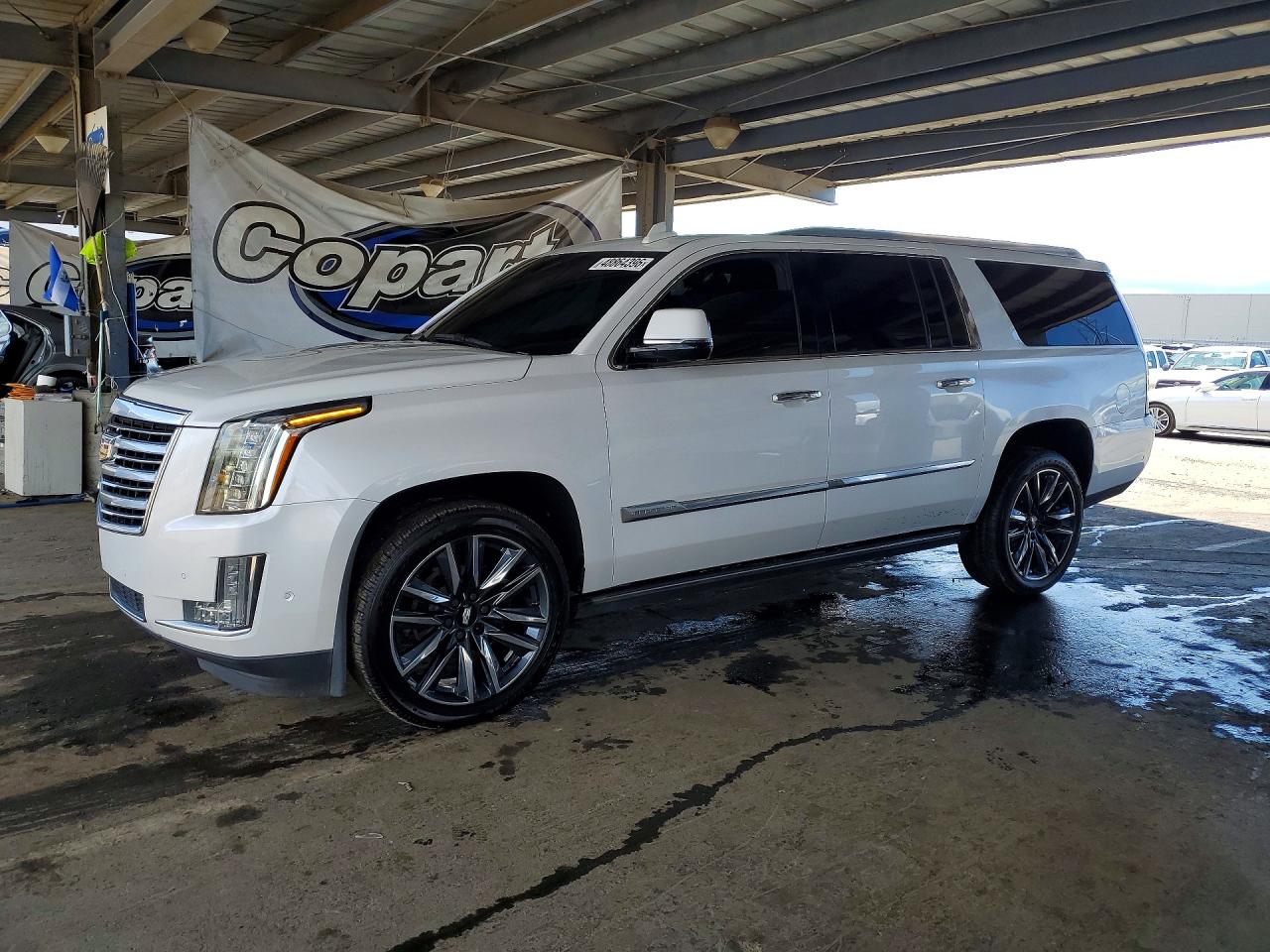 CADILLAC ESCALADE 2017
