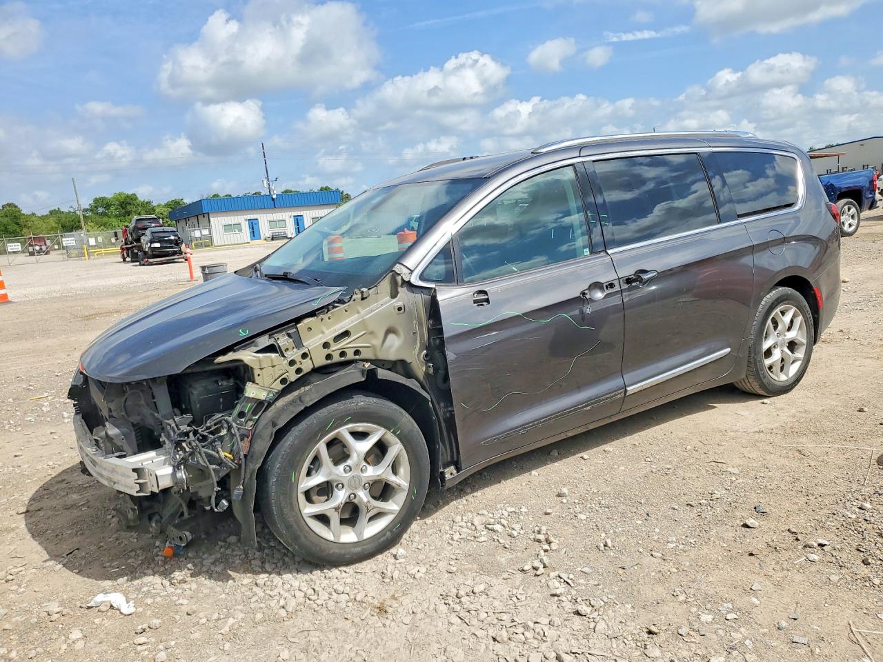 CHRYSLER PACIFICA 2017