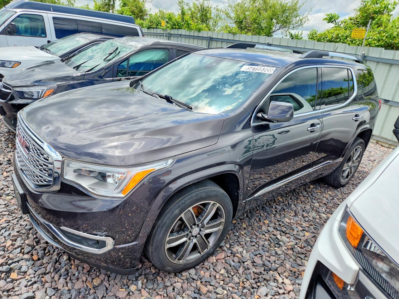 GMC ACADIA 2017