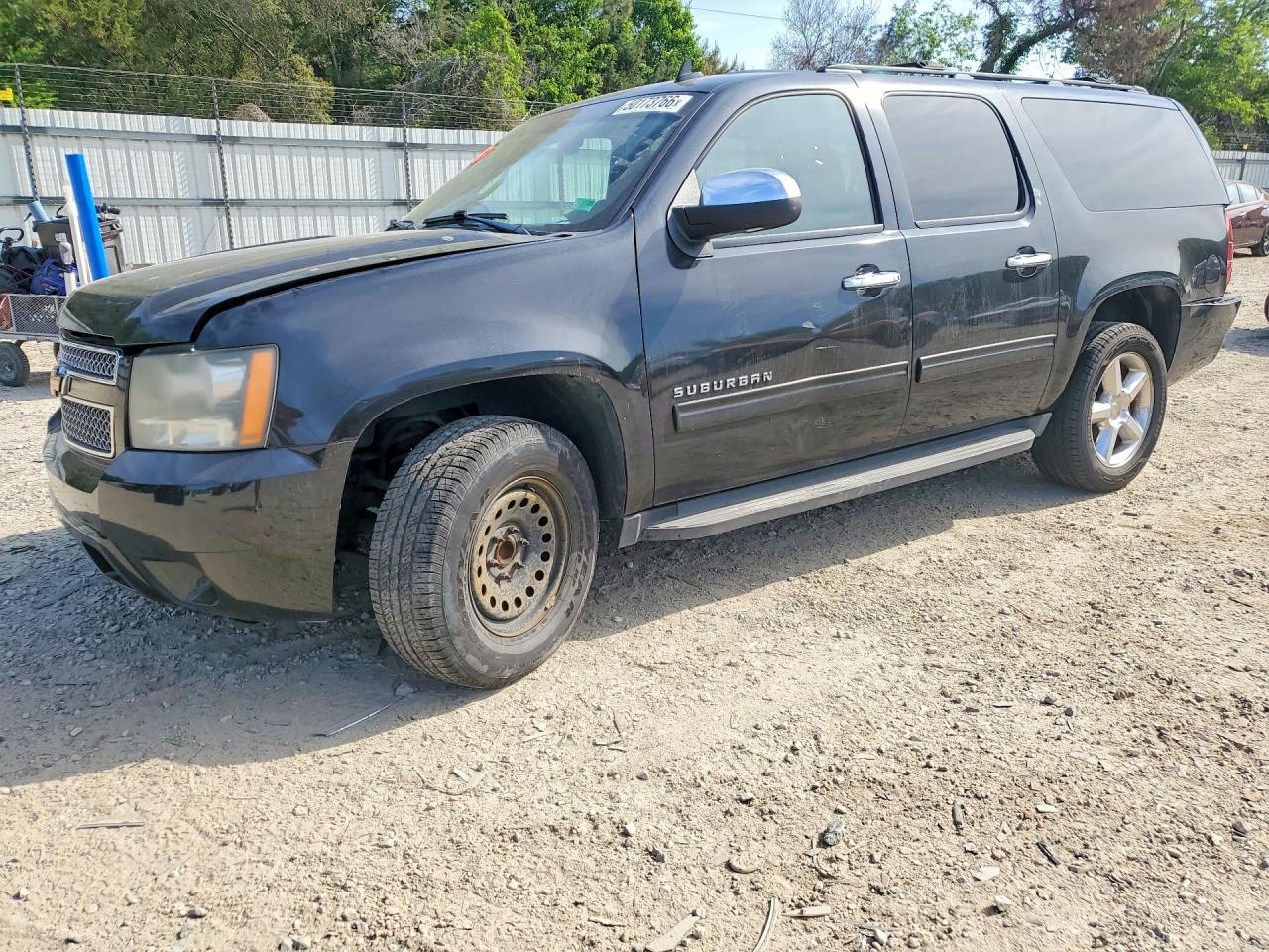 CHEVROLET SUBURBAN 2011
