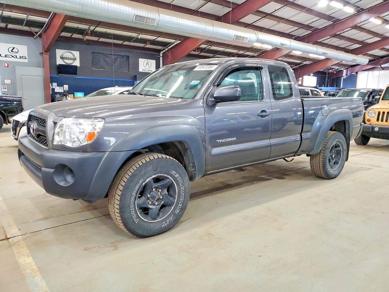 TOYOTA TACOMA 2011