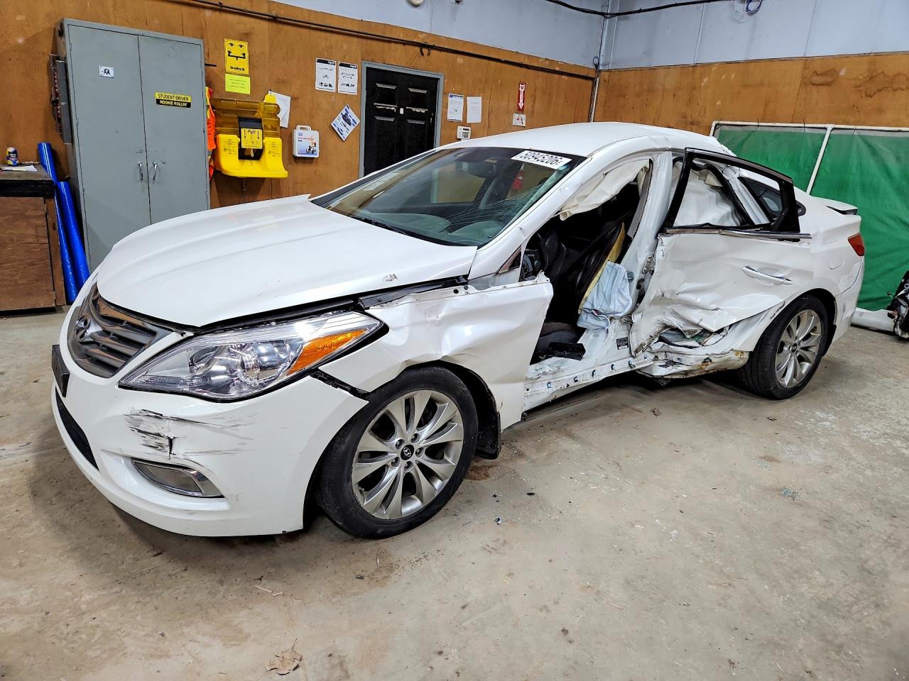 HYUNDAI AZERA 2013