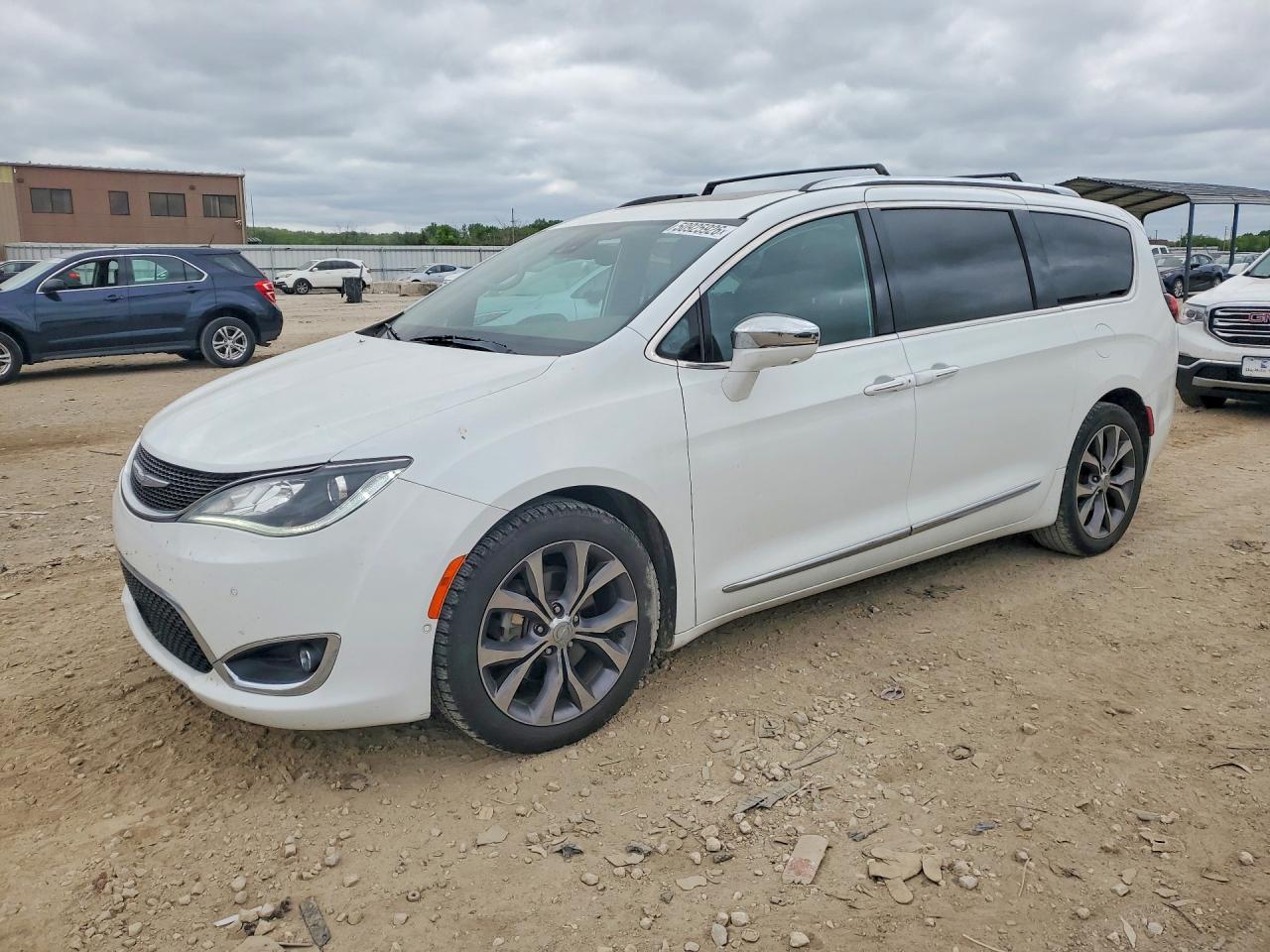 CHRYSLER PACIFICA 2017