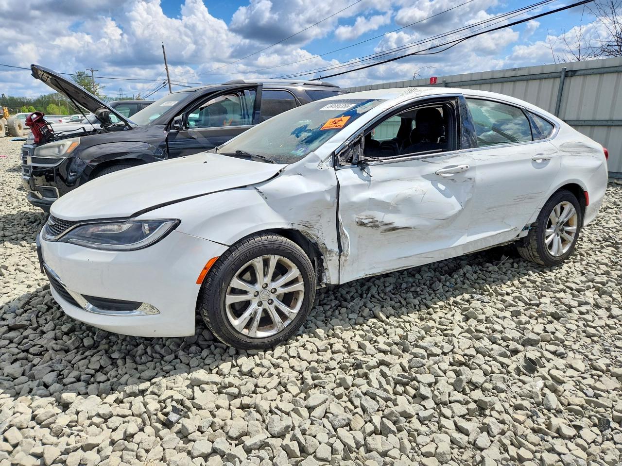 CHRYSLER 200 2015