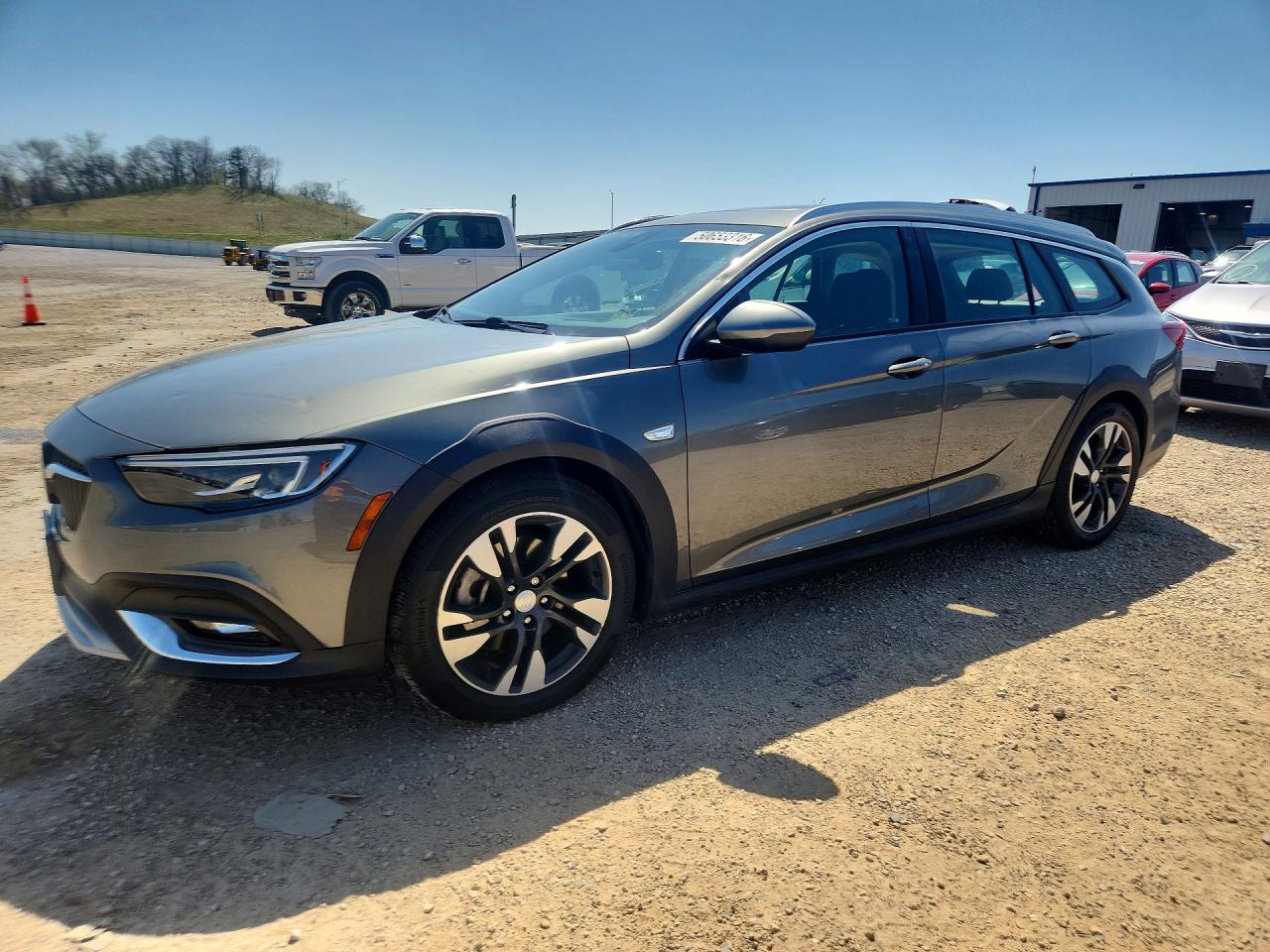 BUICK REGAL TOURX 2019