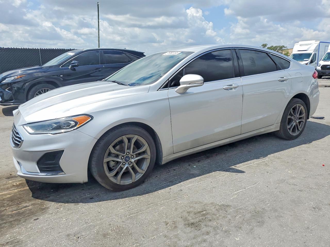 FORD FUSION 2019