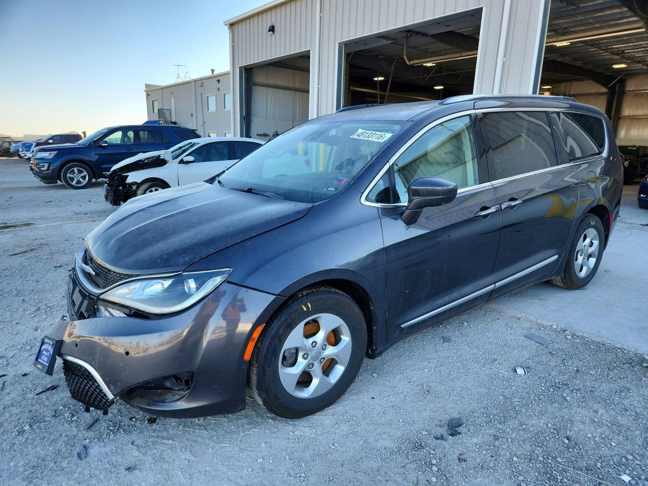 CHRYSLER PACIFICA 2017