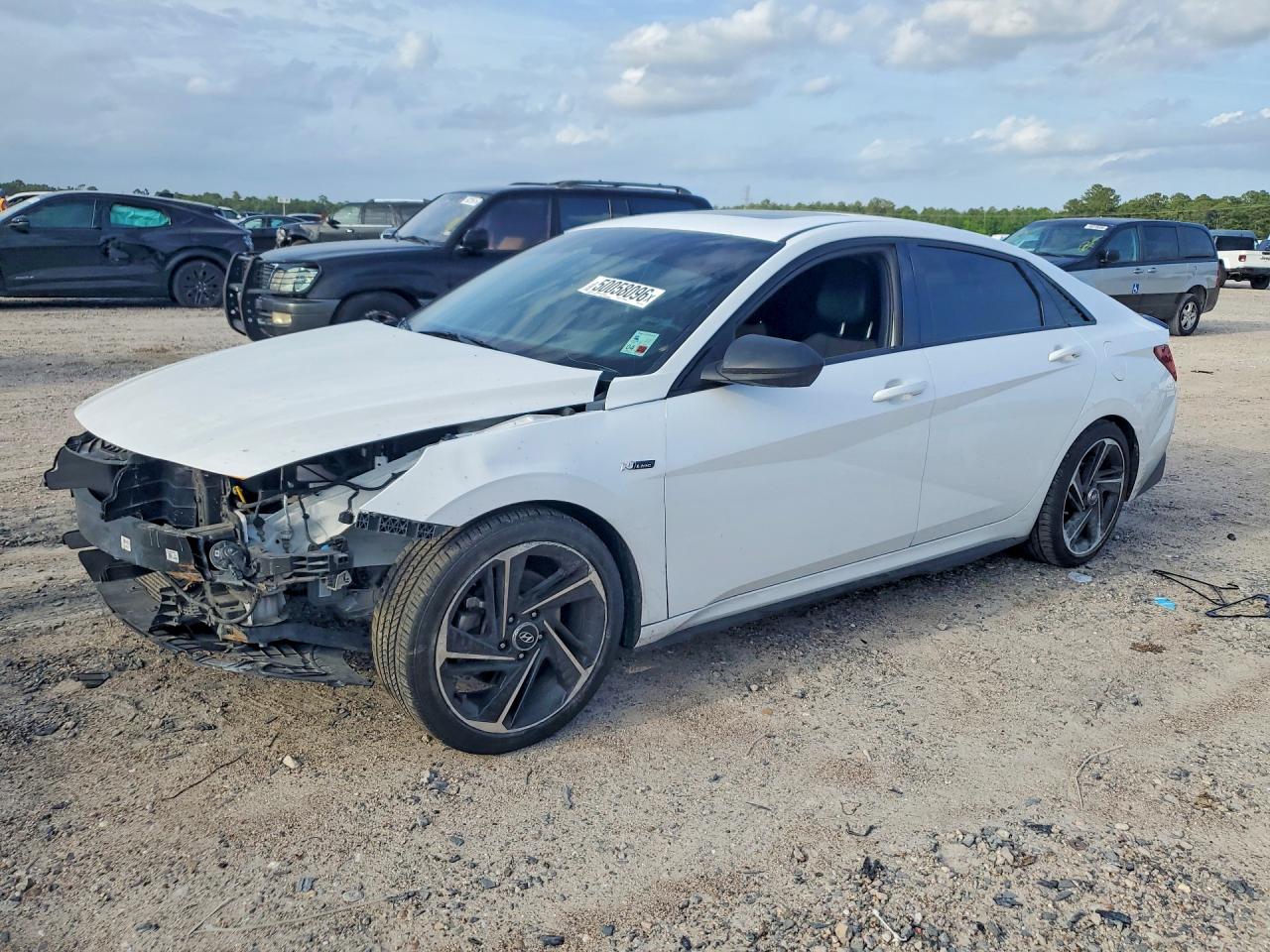 HYUNDAI ELANTRA 2022