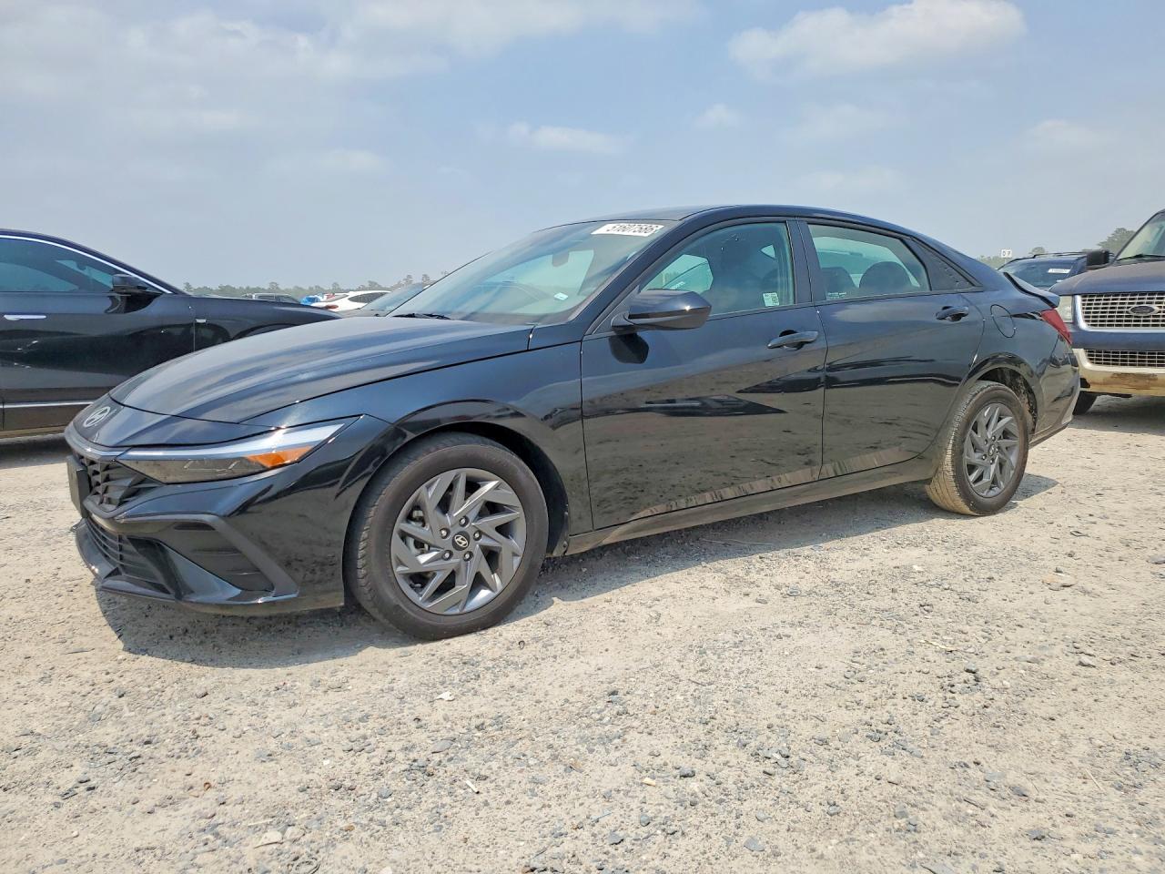 HYUNDAI ELANTRA 2024