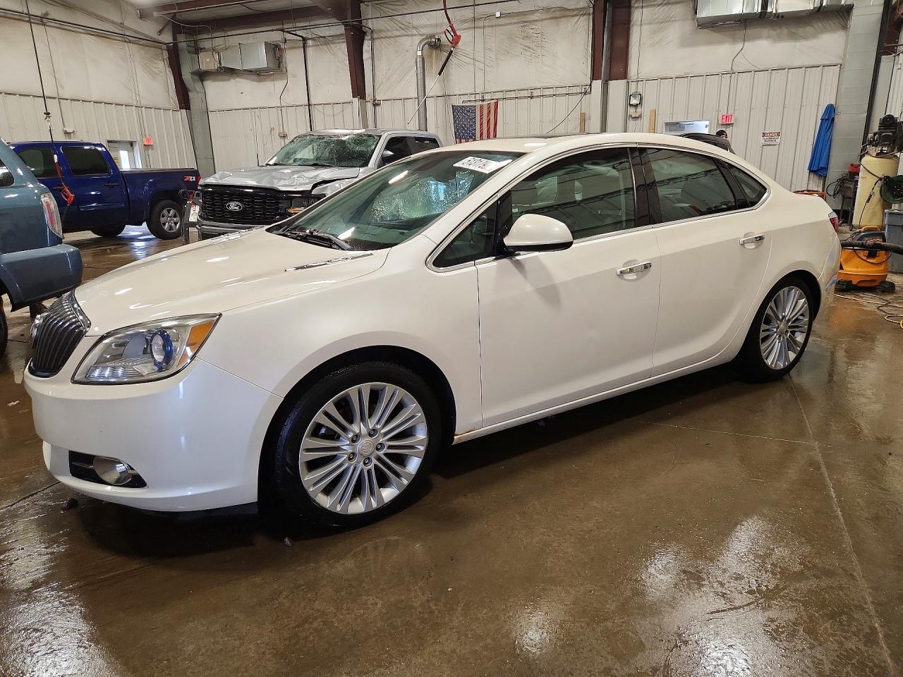 BUICK VERANO 2013